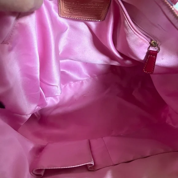 SOLD Coach Poppy Graffiti Graphic Tote Bag - Picture 9 of 13